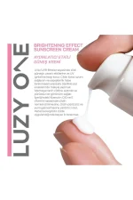 LUZY ONE Aydınlatıcı Güneş Kremi Spf 50+ Yüksek Koruma Ve Doğal Parlaklık Için Ideal Günlük Krem 50 ml - Görsel 3