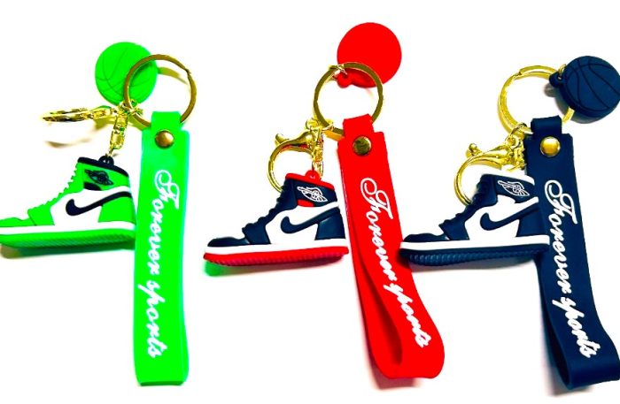 WhatsApp Görsel 2025-06-15 saat 11.03.41_bc3e48ec İTHAL Lüks Büüyük Boy Silikon Maskot Anahtarlık - Görsel 1