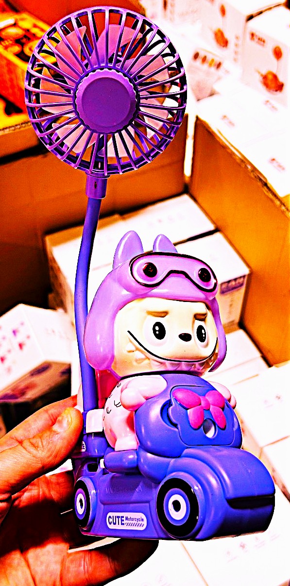 2db58a3f-c681-4ae5-b403-412bf089bf15 İTHAL Masa Üstü Kalemtraş ve Işıklı Fan - Görsel 1